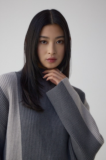 バイカラーハイネックニットトップス