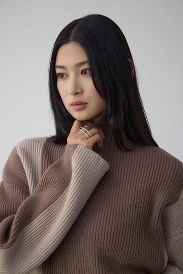 バイカラーハイネックニットトップス