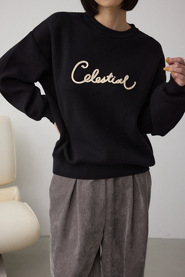 ロゴ刺繍ニットトップス