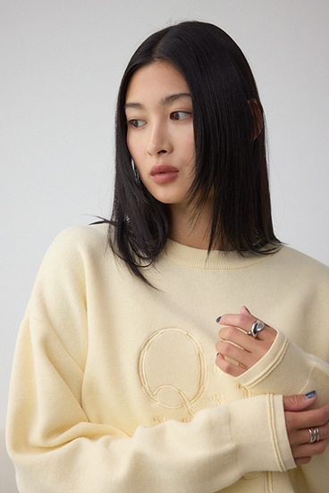 ロゴ刺繍ニットトップス