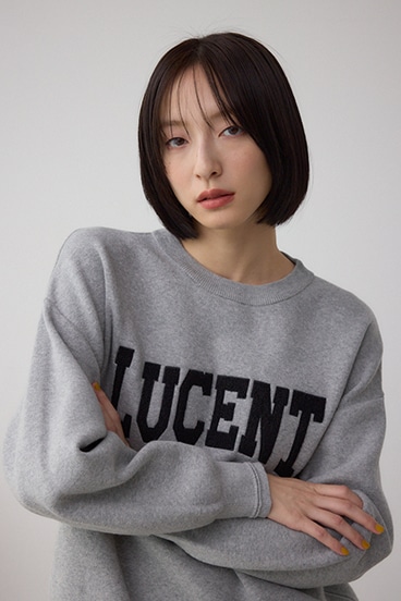 ロゴ刺繍ニットトップス