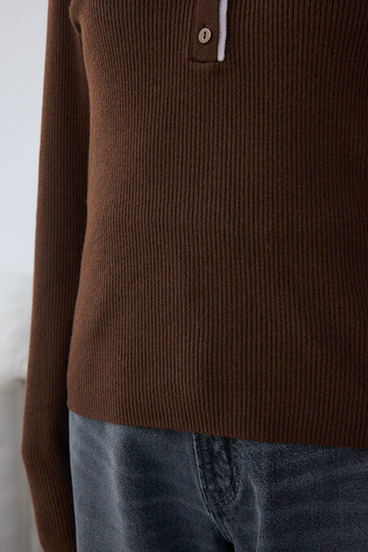 格上げ ヘンリーネックデザインニットトップス 詳細画像