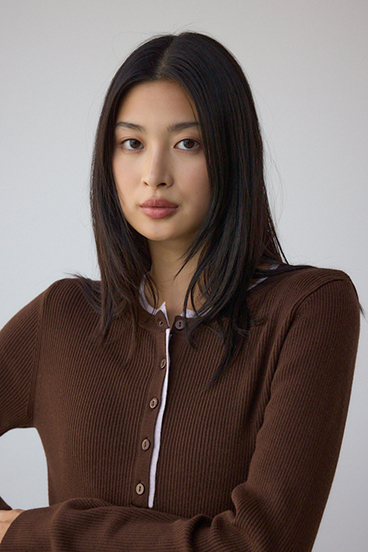 格上げ ヘンリーネックデザインニットトップス 詳細画像