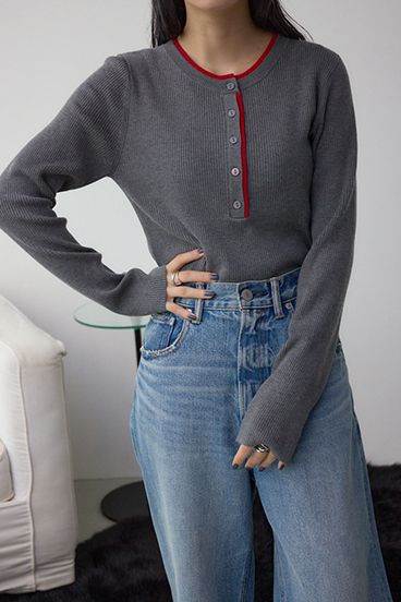 格上げ ヘンリーネックデザインニットトップス 詳細画像