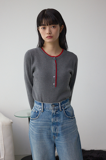 格上げ ヘンリーネックデザインニットトップス 詳細画像