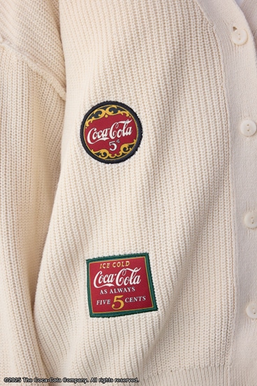 【Coca-Cola®｜AZUL】ワッペンカーディガン 詳細画像