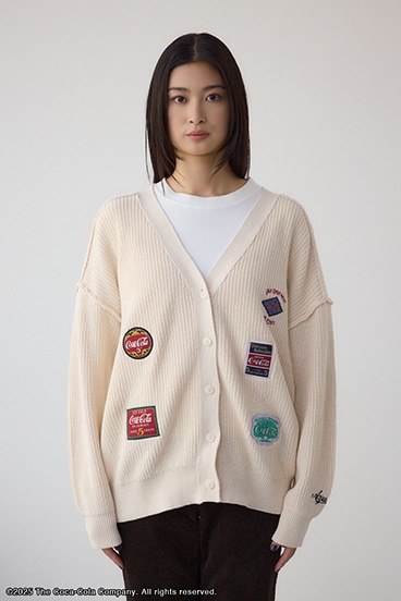 【Coca-Cola®｜AZUL】ワッペンカーディガン 詳細画像