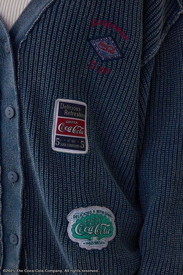 【Coca-Cola®｜AZUL】ワッペンカーディガン 詳細画像