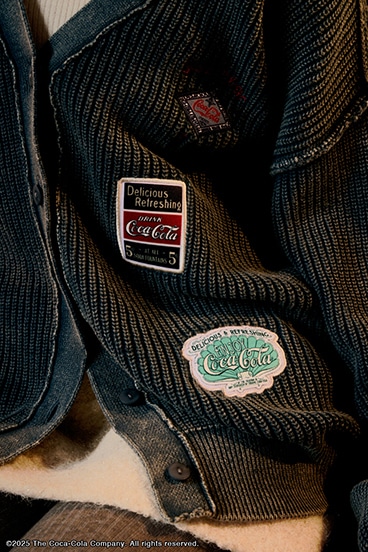 【Coca-Cola®｜AZUL】ワッペンカーディガン 詳細画像
