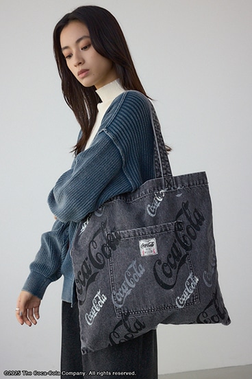 【Coca-Cola®｜AZUL】 総柄トートバッグ 詳細画像