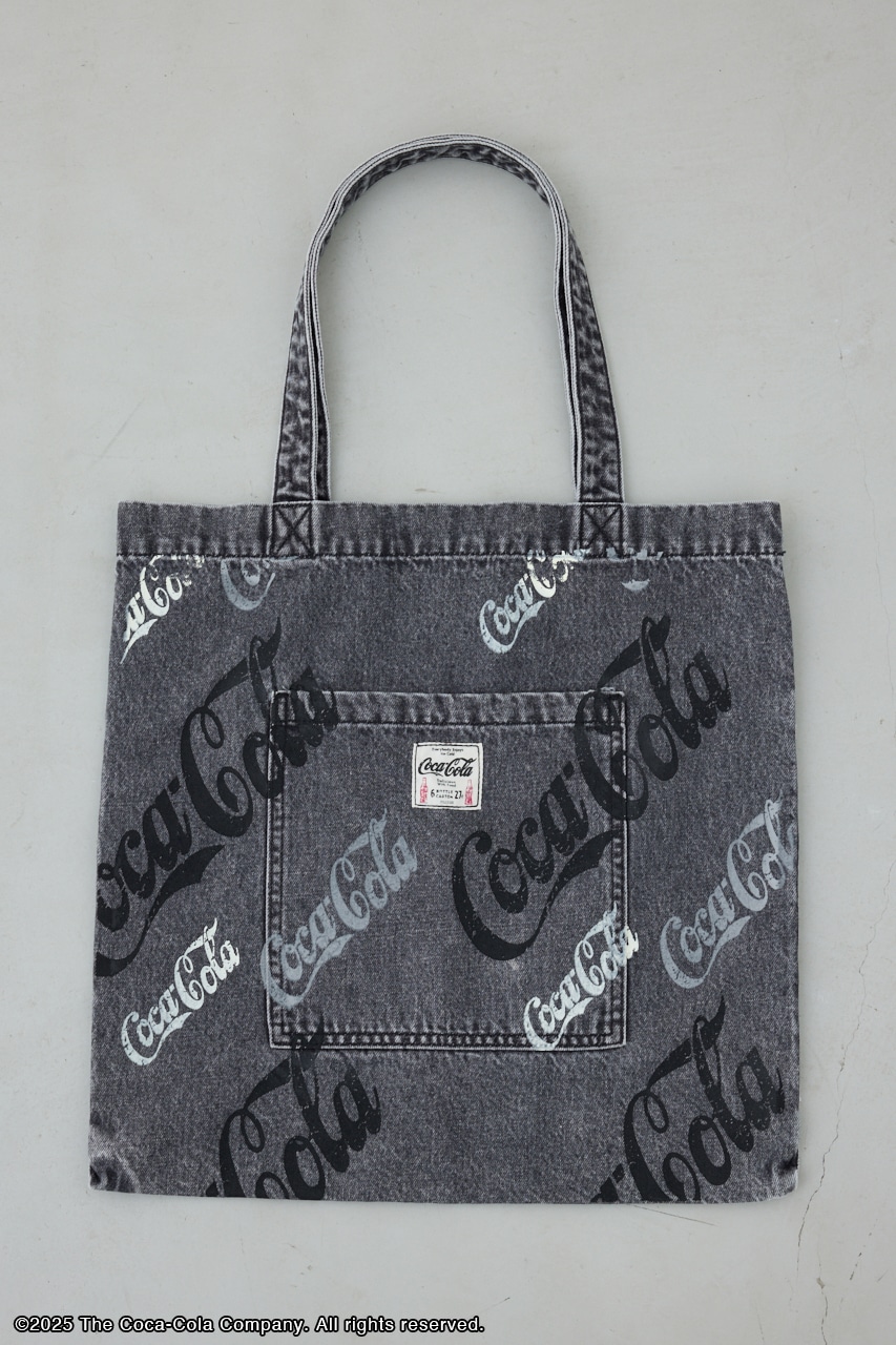 【Coca-Cola®｜AZUL】 総柄トートバッグ