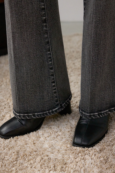 AZUL DENIM センタープレスセミフレアデニム 詳細画像