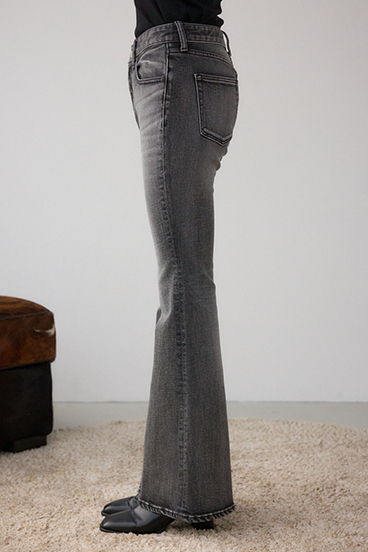 AZUL DENIM センタープレスセミフレアデニム 詳細画像