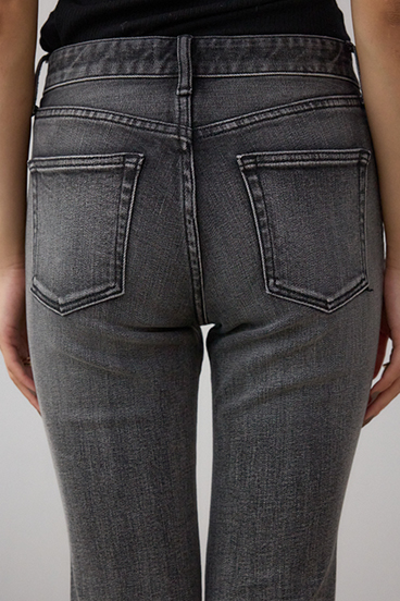 AZUL DENIM センタープレスセミフレアデニム 詳細画像