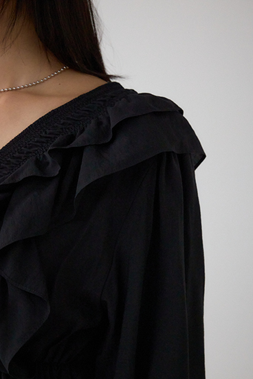 ラッフルショルダー長袖ブラウス 詳細画像