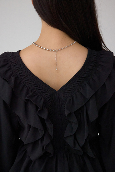 ラッフルショルダー長袖ブラウス 詳細画像