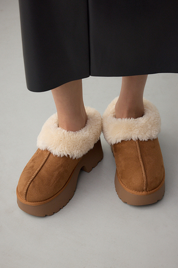 厚底ムートンヒールデザインスリッポン