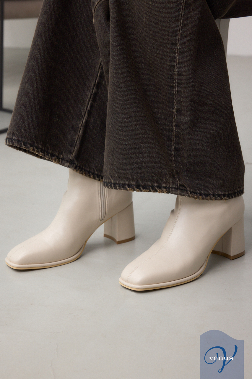VENUSショートストレッチブーツ