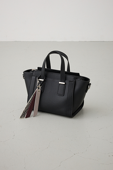 チャームセットトラペイズドバッグ 詳細画像