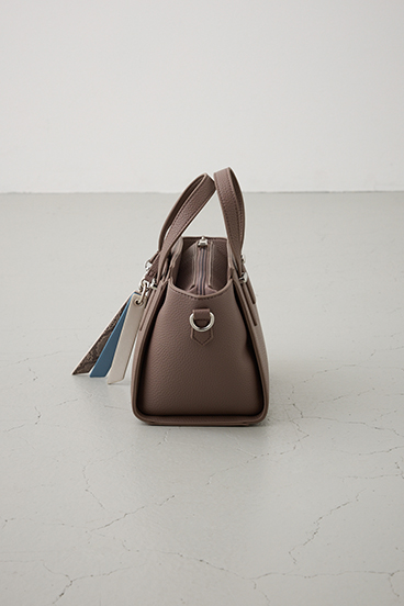 チャームセットトラペイズドバッグ 詳細画像