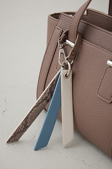 チャームセットトラペイズドバッグ 詳細画像