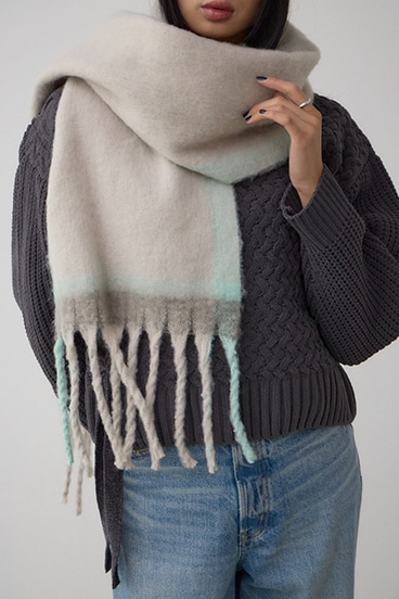 マルチデザインフラッフィーロングマフラー