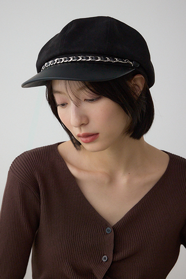 フェイクレザーチェーンキャスケット