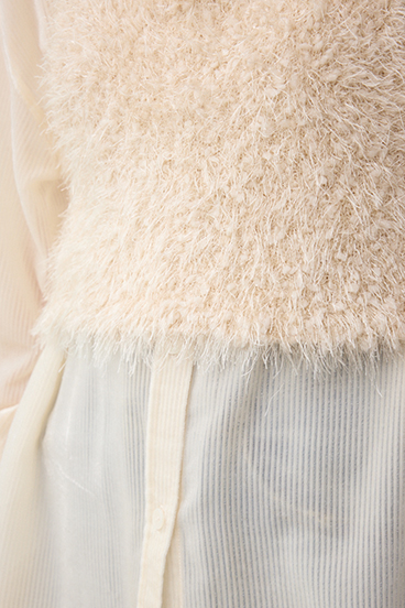 バックオープンポンポンヤーンベスト 詳細画像