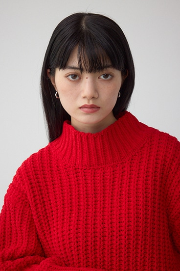 マットモールクロップドハイネックニット