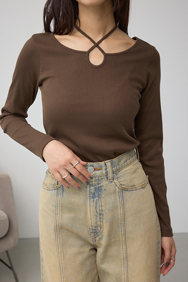 チョーカータイトトップス