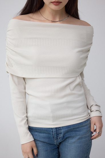 オフショルダーロングスリーブカットトップス