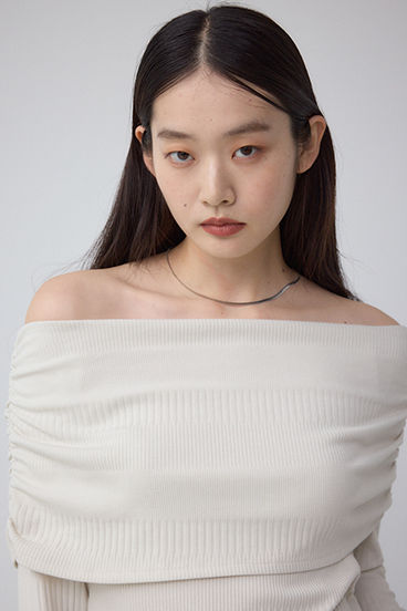 オフショルダーロングスリーブカットトップス