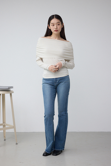 オフショルダーロングスリーブカットトップス 詳細画像