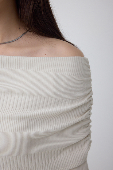 オフショルダーロングスリーブカットトップス 詳細画像