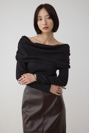 オフショルダーロングスリーブカットトップス 詳細画像