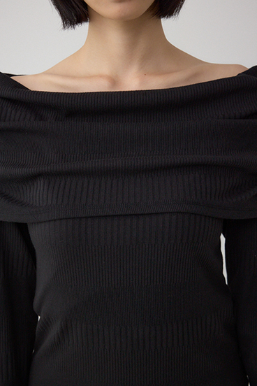 オフショルダーロングスリーブカットトップス 詳細画像