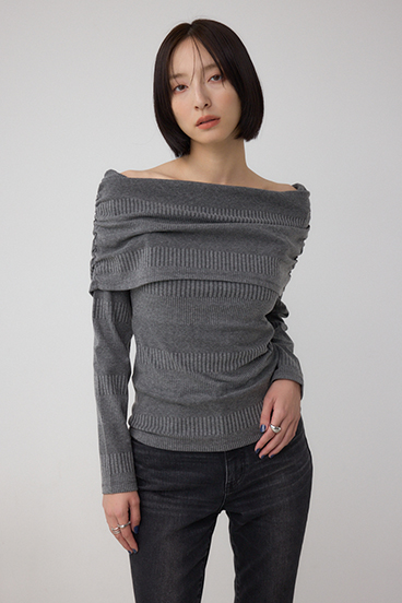 オフショルダーロングスリーブカットトップス 詳細画像