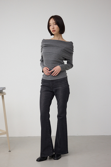 オフショルダーロングスリーブカットトップス 詳細画像