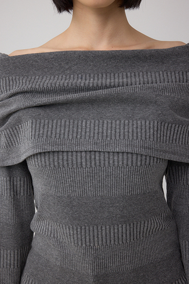 オフショルダーロングスリーブカットトップス 詳細画像