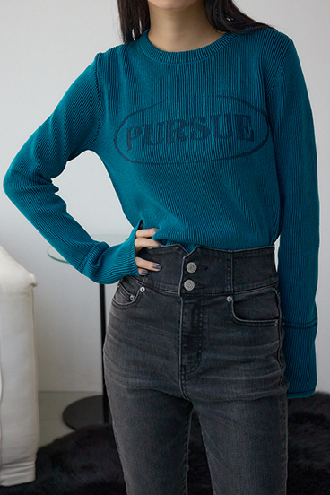 ジャガードロゴリブトップス