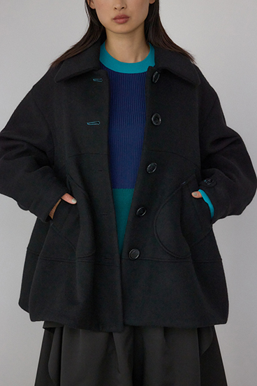 【PLUS】ボリュームスリーブペプラムコート