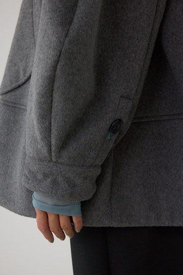 【PLUS】ボリュームスリーブペプラムコート 詳細画像