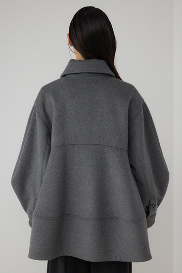 【PLUS】ボリュームスリーブペプラムコート 詳細画像