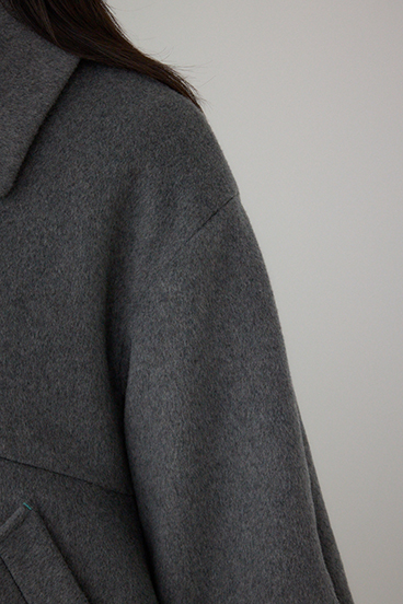 【PLUS】ボリュームスリーブペプラムコート 詳細画像