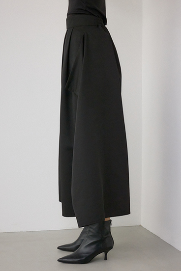 【PLUS】ドレープワイドパンツ 詳細画像
