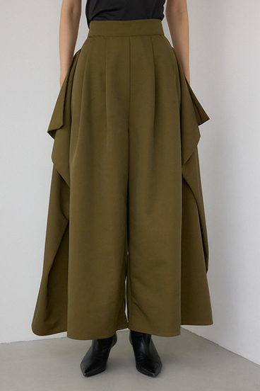 【PLUS】ドレープワイドパンツ 詳細画像