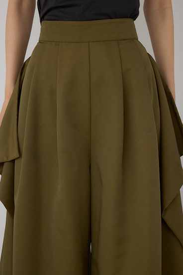 【PLUS】ドレープワイドパンツ 詳細画像