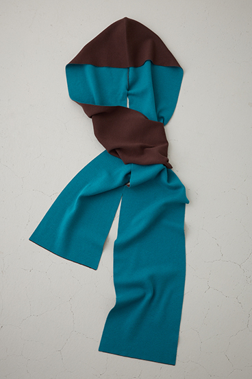 【PLUS】リバーシブルフーディーマフラー 詳細画像