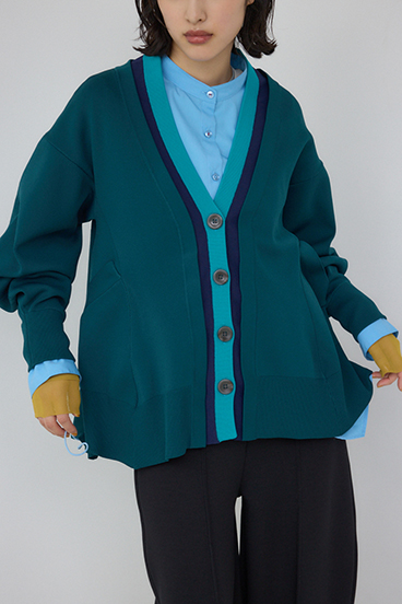 【PLUS】レイヤードペプラムニットカーディガン 詳細画像