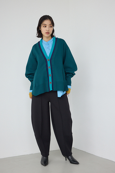 【PLUS】レイヤードペプラムニットカーディガン 詳細画像